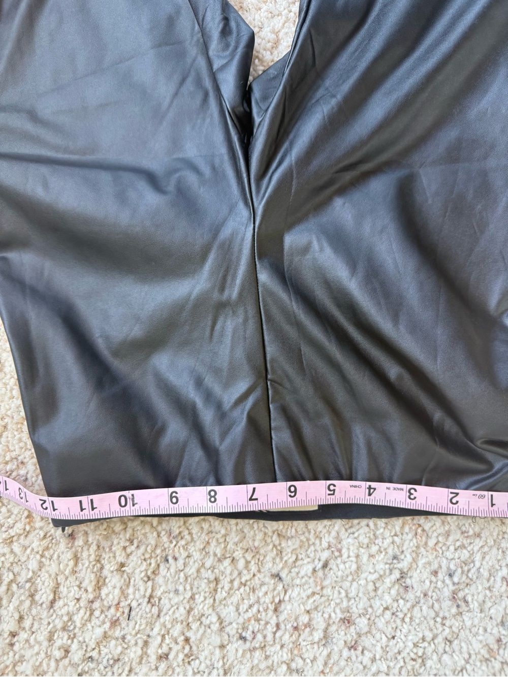Tuckernuck Ashford  Faux Leather Solid Black  Kick Flare Pants Women’s Small - Picture 7 of 11